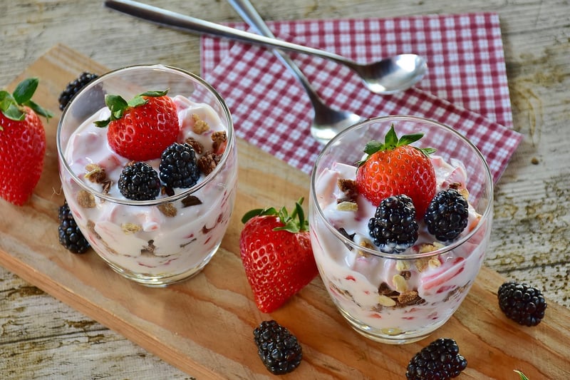 Greek Yogurt Parfait with Fresh Berries
